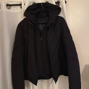 BERNARDO Quilted Lightweight Puffer Jacket